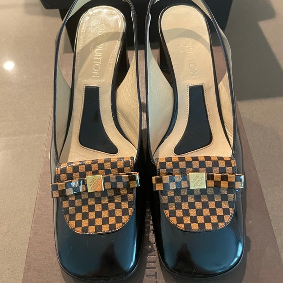 Louis Vuitton Patent Leather Slingbacks - Picture 2 of 7